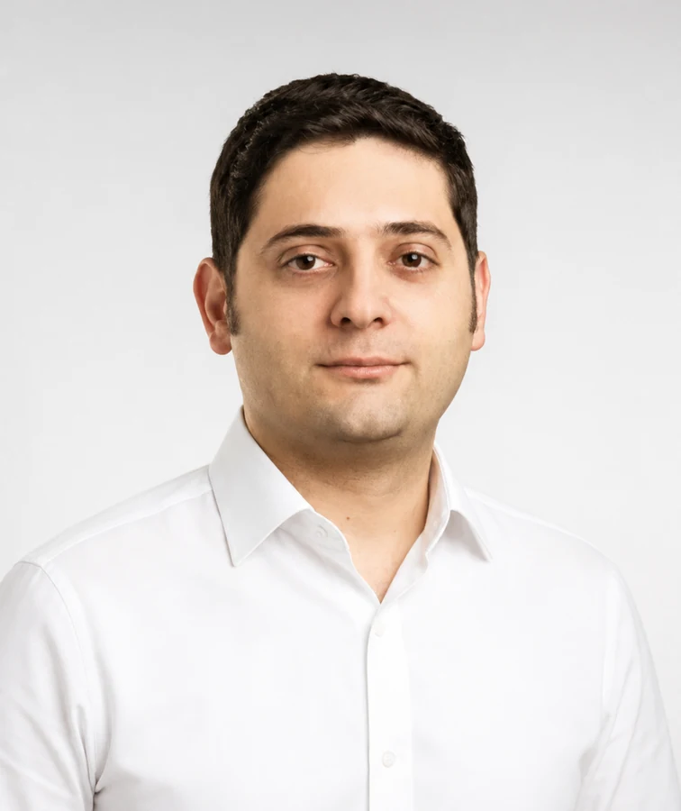 Portrait of Sasa Djolic